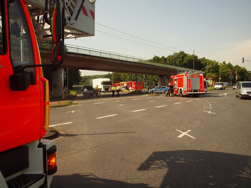 VU Rad PKW Koeln Vingst Ostheimerstr Vingster Ring P049.JPG